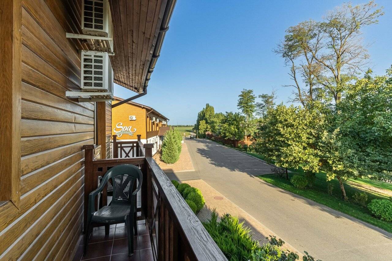 Фото Гостевого дома Усадьба Фамилия Пластуновская 68